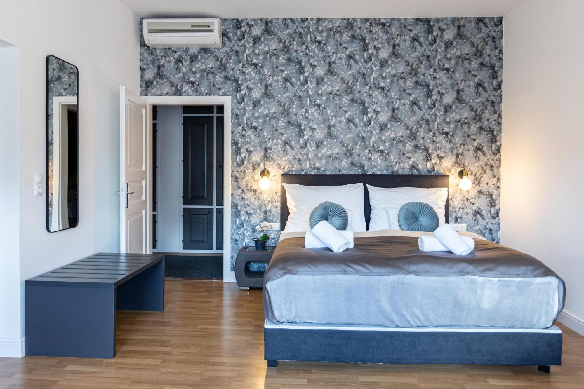 Hotel Clariss Balatonalmádi Exteriör bild